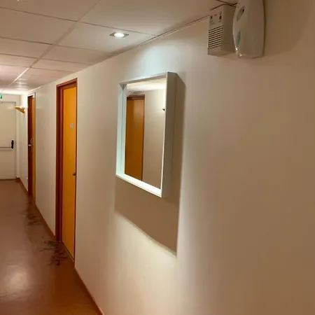 Hotell Budget Melun Sud - Les Lys 3*