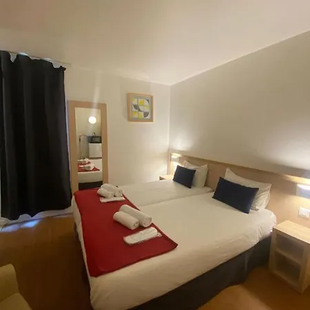 Hotell Budget Melun Sud - Les Lys 3*