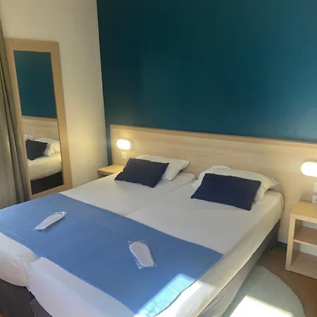 Budget Melun Sud - Les Lys 3*