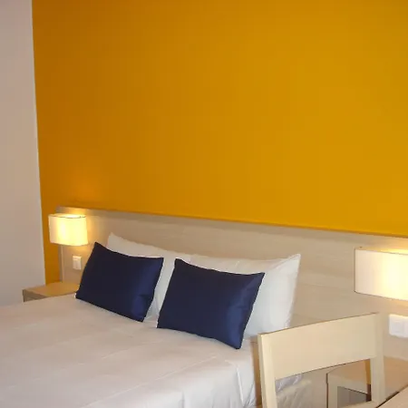 Budget Melun Sud - Les Lys Hotell 3*