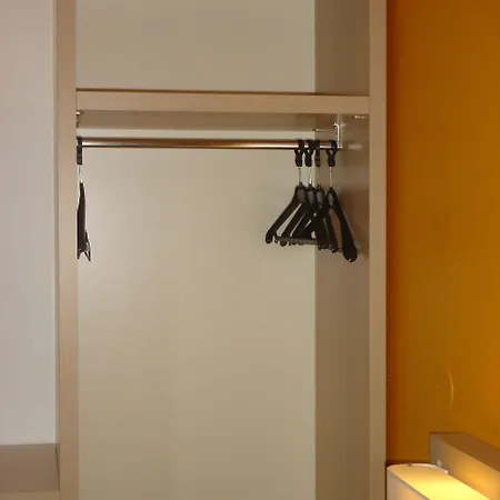 Hotell Budget Melun Sud - Les Lys