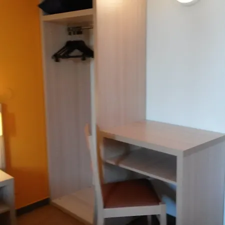 Hotell Budget Melun Sud - Les Lys Dammarie-lè-Lys