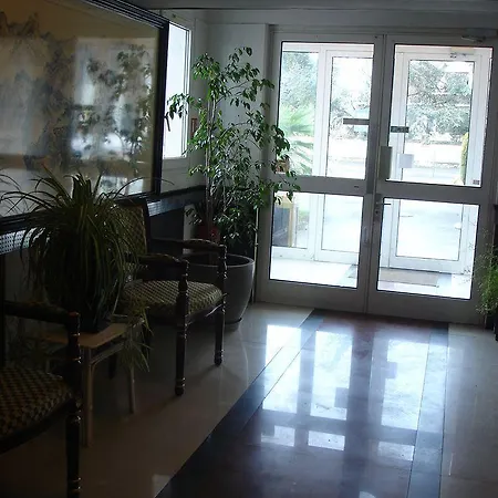 Hotell Budget Melun Sud - Les Lys Dammarie-lè-Lys
